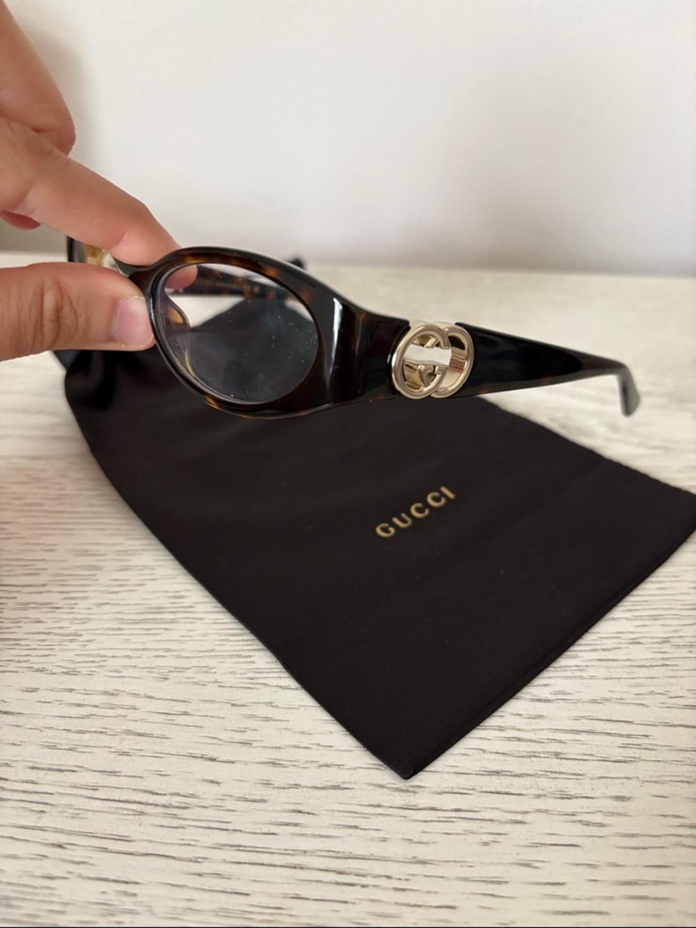Gucci Women's Tortoiseshell Oval prescription glasses with Double G logo - Picture 1 of 4